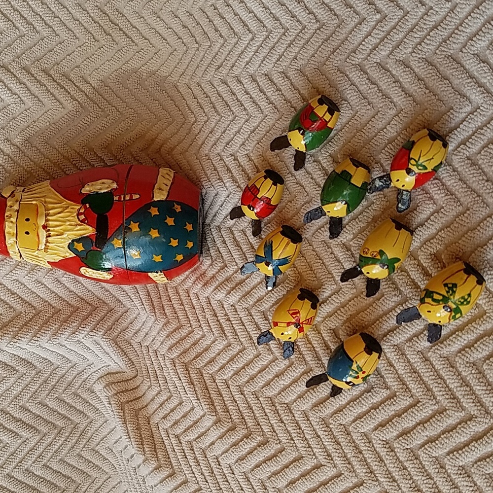 Nesting Dogs In Santa